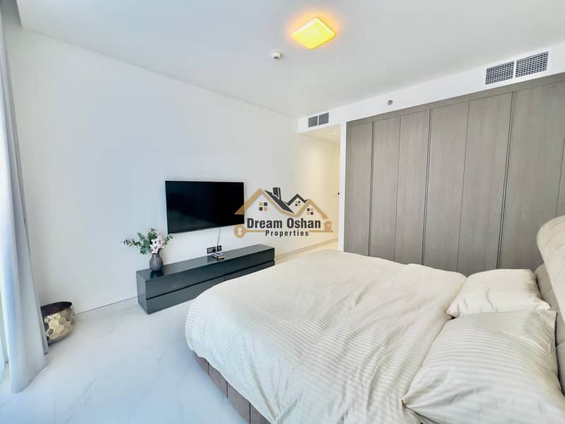 Canal View - Modern Style | Luxury Living - Image 8