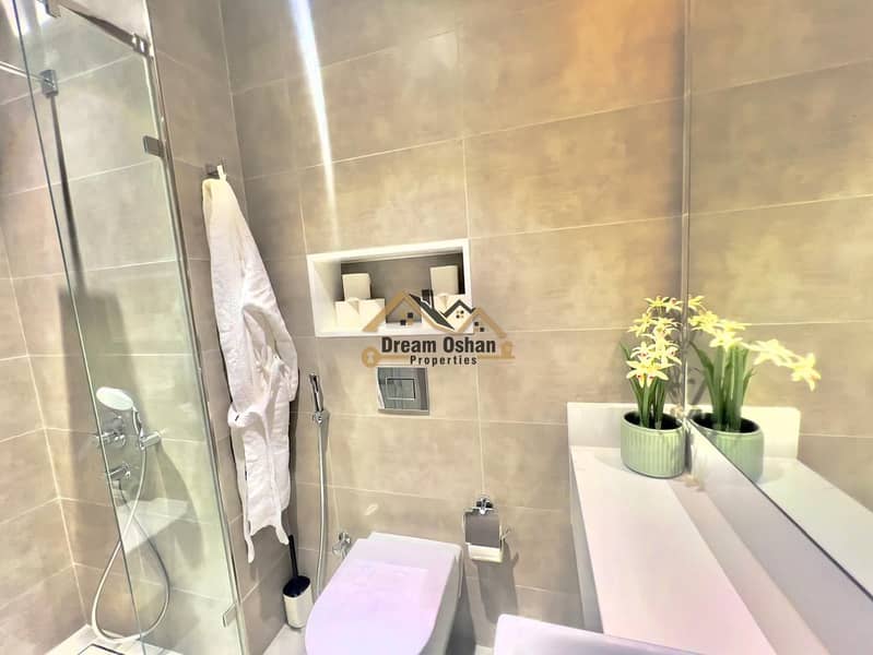 Canal View - Modern Style | Luxury Living - Image 11