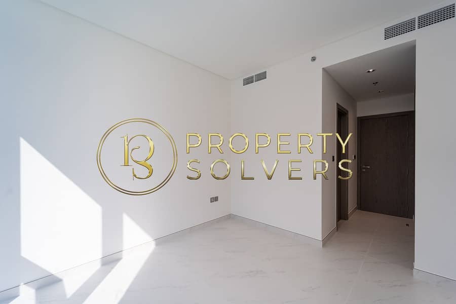 Exclusive Waterfront Unit | Prime Location | Modern Layout - Image 7