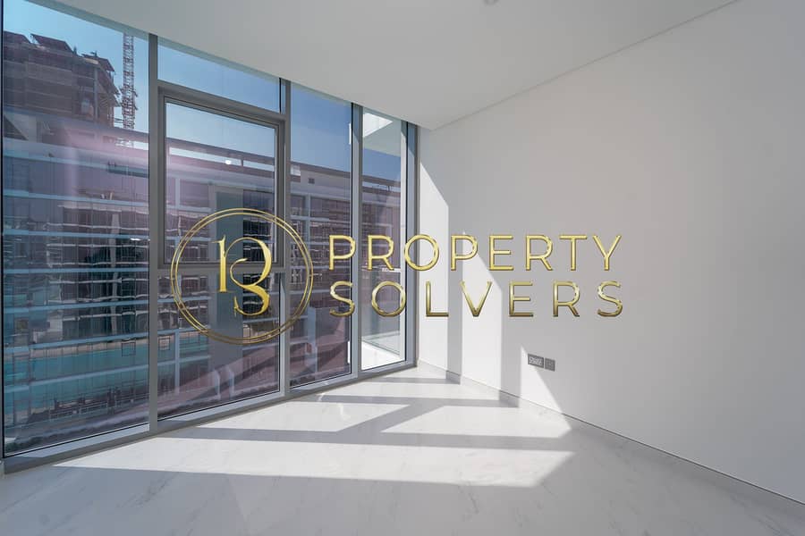 Exclusive Waterfront Unit | Prime Location | Modern Layout - Image 11