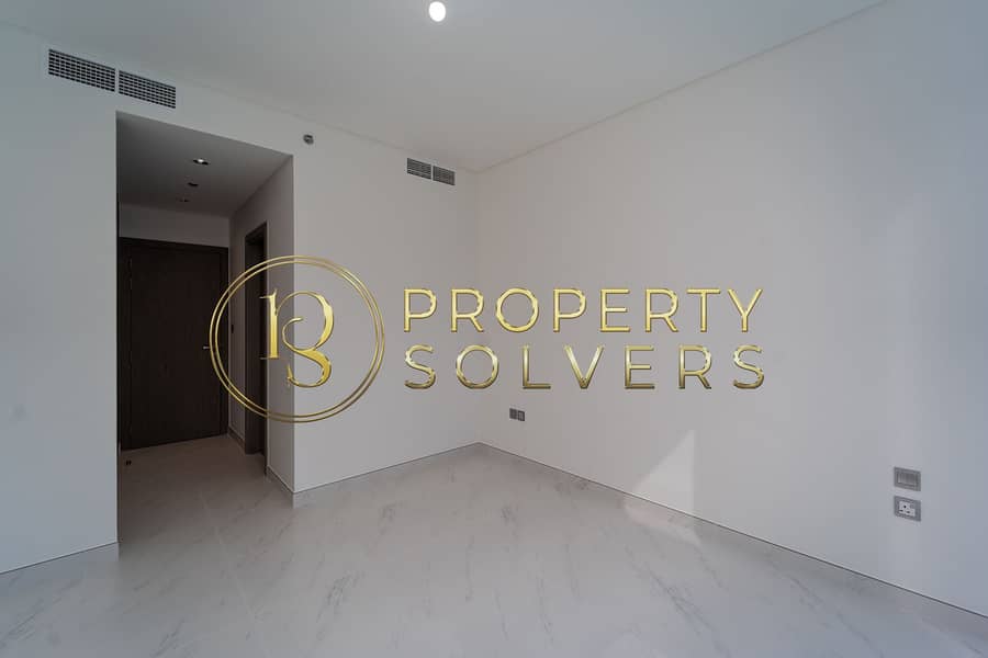 Exclusive Waterfront Unit | Prime Location | Modern Layout - Image 13