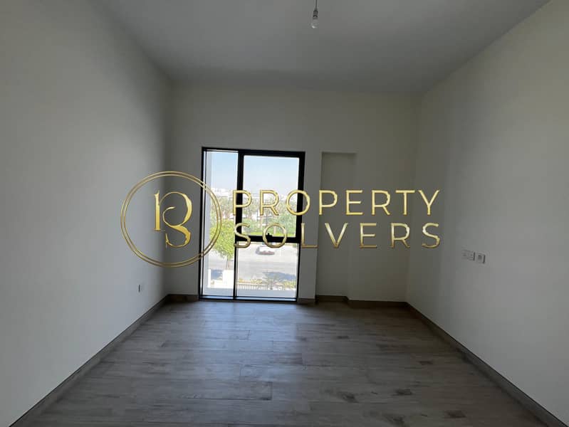 Multiple Units Available | Spacious | Single Row - Image 6