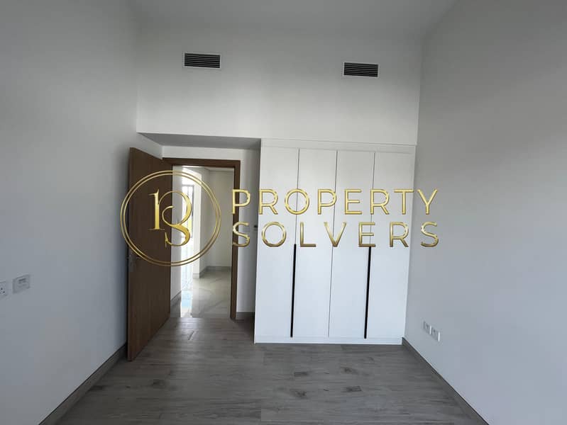 Multiple Units Available | Spacious | Single Row - Image 7