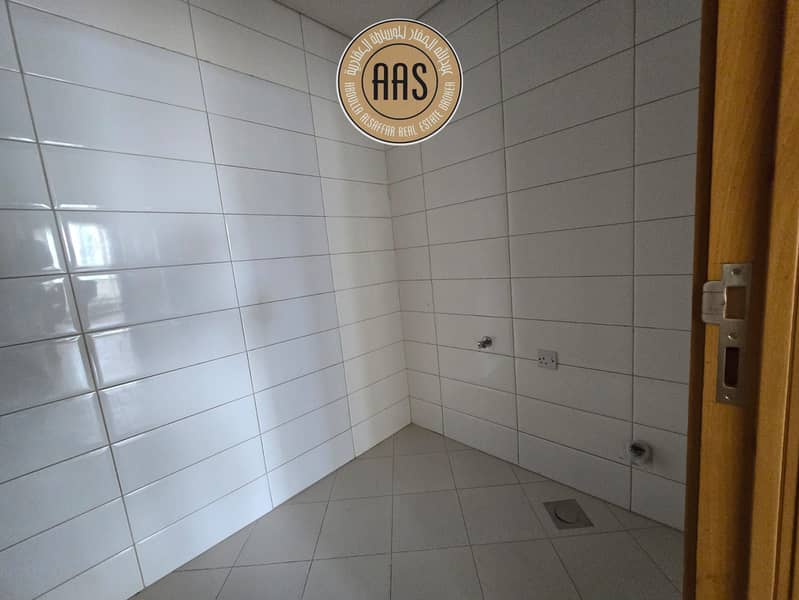 Very Huge Size Chiller Free 2Bhk With Master Room 90k Full Facilities