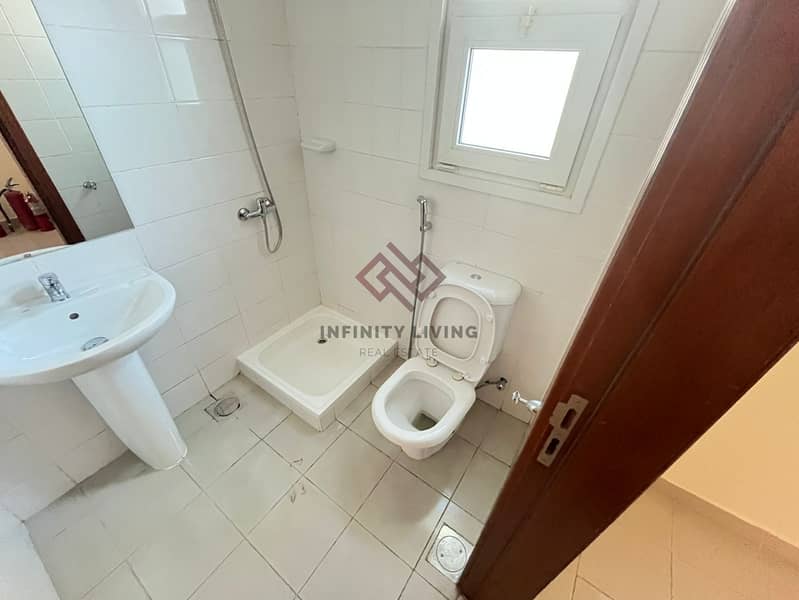 Spacious 2-Bed Villa | Prime Dubai Location | A. . .