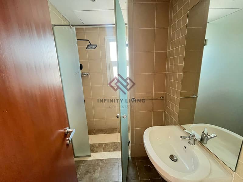 Spacious 2-Bed Villa | Prime Dubai Location | A. . . - Image 14