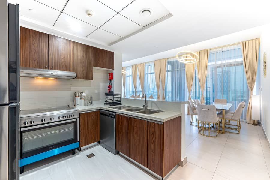 5 Kitchen 4. jpg