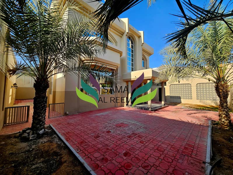 Independent | Private Pool | 4 Bed +Maid | Garden