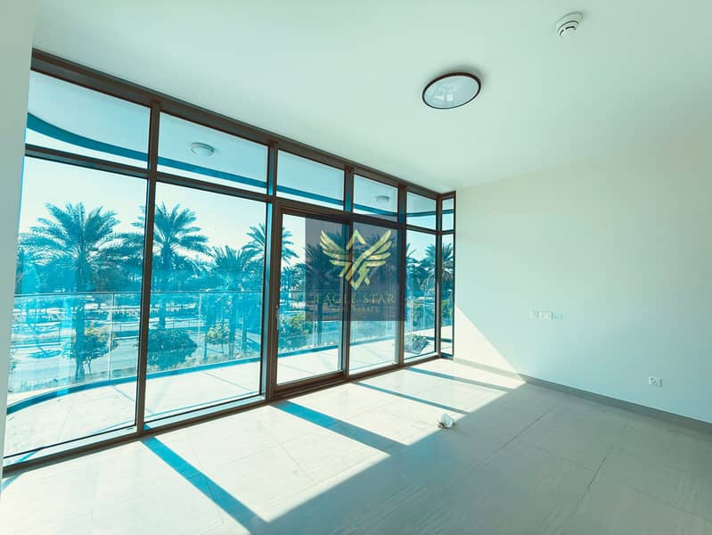 Tarrace Apt / Sunny Apt / Open View Book Now Grab