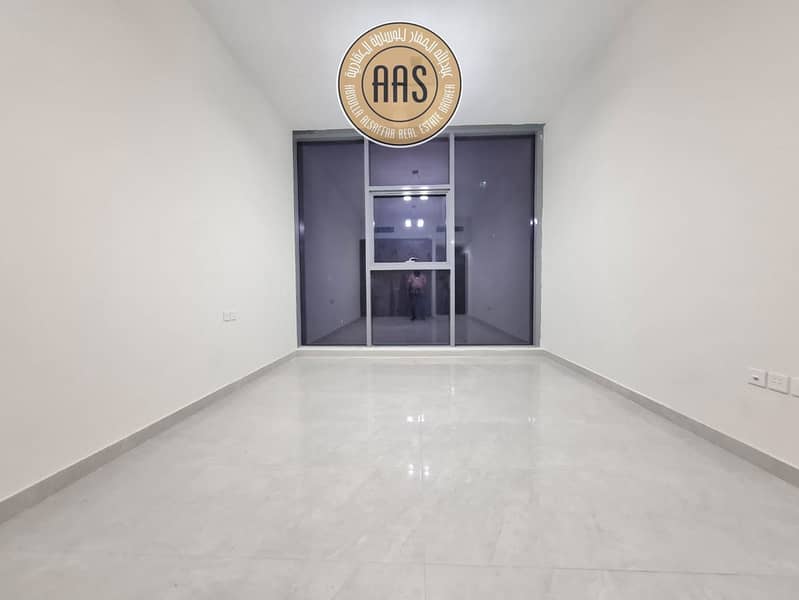 Easy access to metro Modern Style lavish huge brand new 1bhk with all amenities