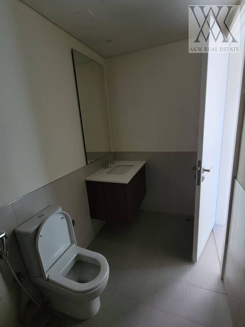 GOLF COURSE VIEW | VACANT SOON | GREAT INVESTMENT OPPORTUNITY - Image 8