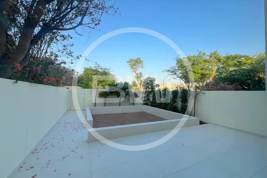 PARK AND POOL BACKING | VACANT | 2 BEDROOM