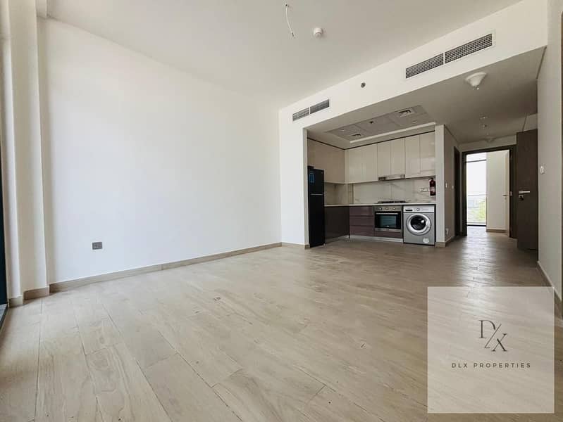 CORNER | READY TO MOVE | EXCLUSIVE