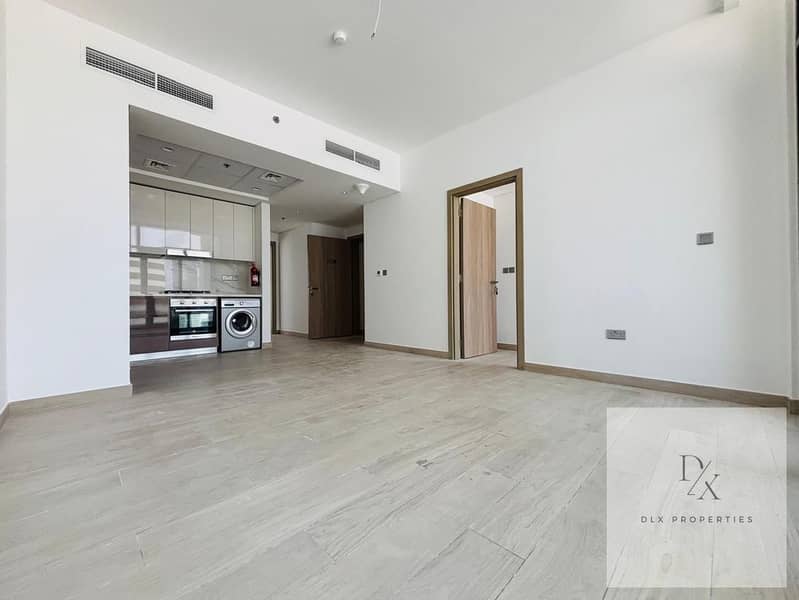 CORNER | READY TO MOVE | EXCLUSIVE