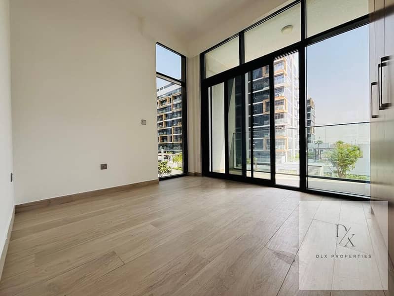 CORNER | READY TO MOVE | EXCLUSIVE