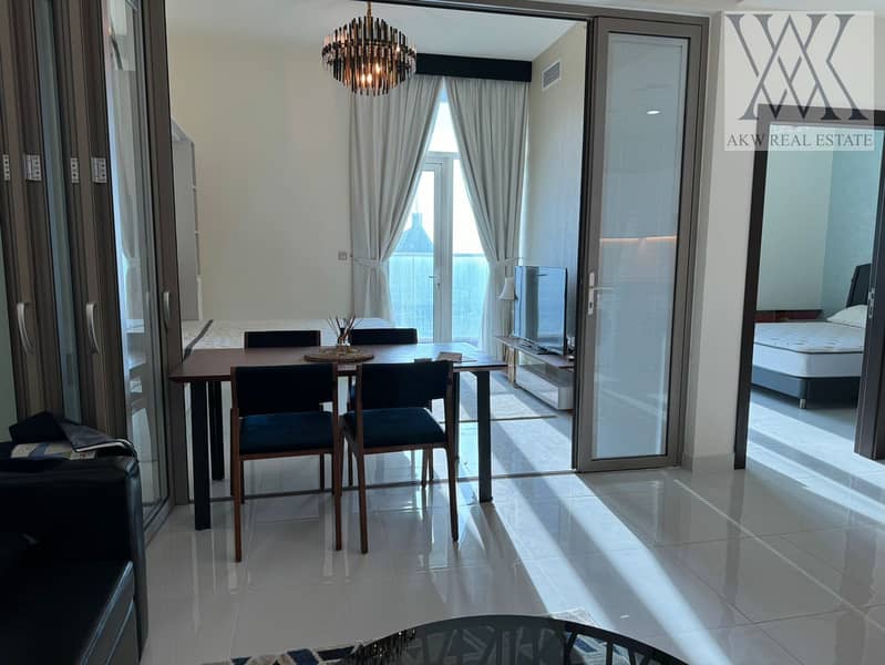 Skyline View | 2 Bed-Convertible | Spacious Layouts - Image 6