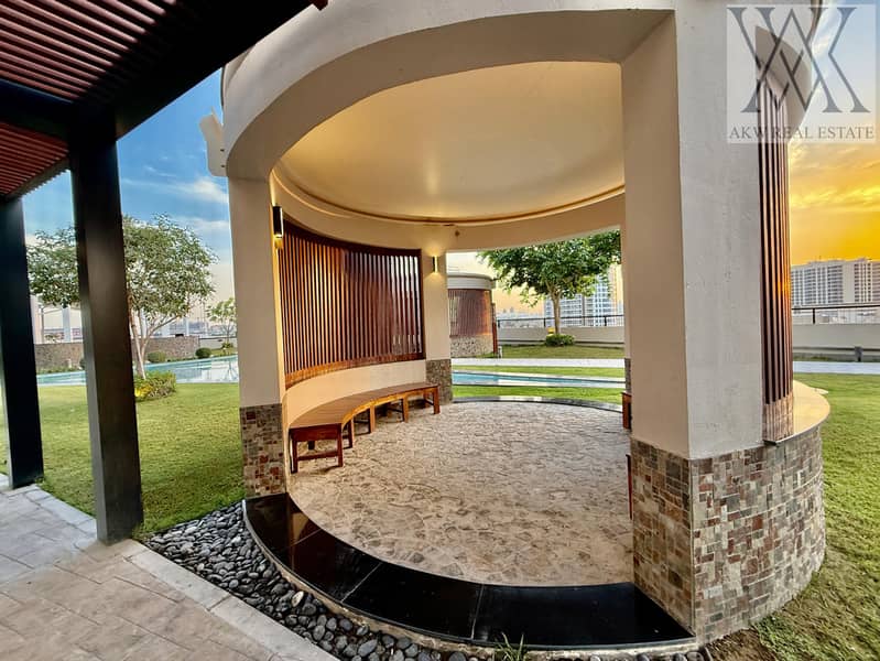 Skyline View | 2 Bed-Convertible | Spacious Layouts - Image 13