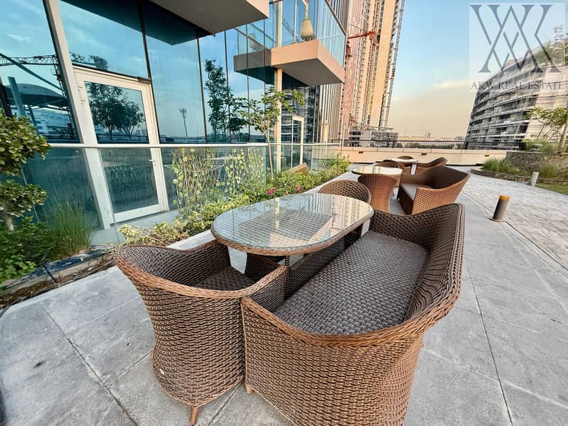 Skyline View | 2 Bed-Convertible | Spacious Layouts - Image 14