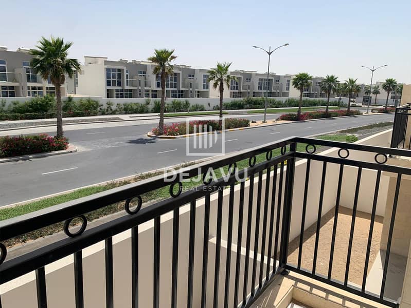 Fully Upgraded | Single Row | Prime Location