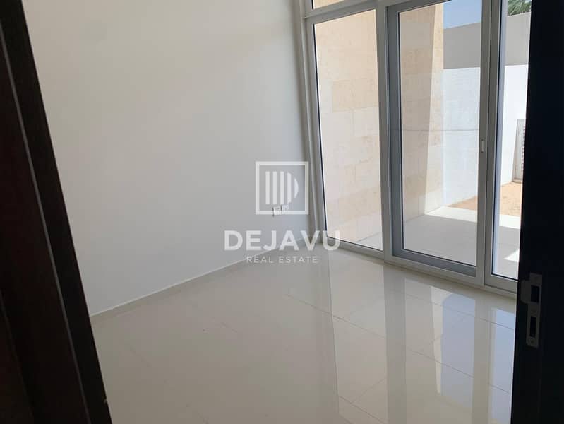 Fully Upgraded | Single Row | Prime Location