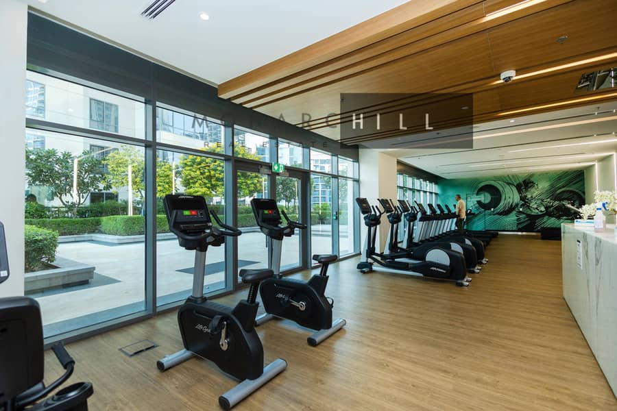 Renovated | Burj Khalifa and Port View - Image 23