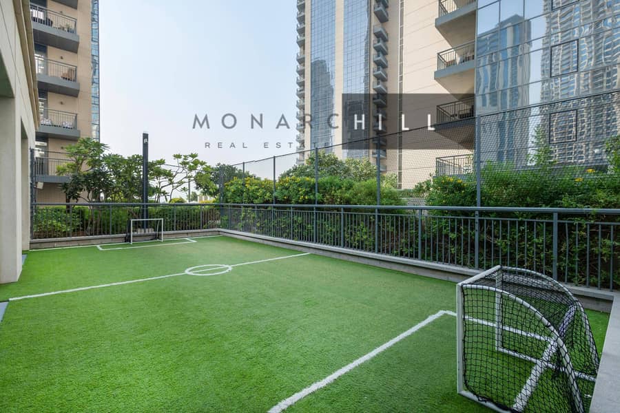 Renovated | Burj Khalifa and Port View - Image 24