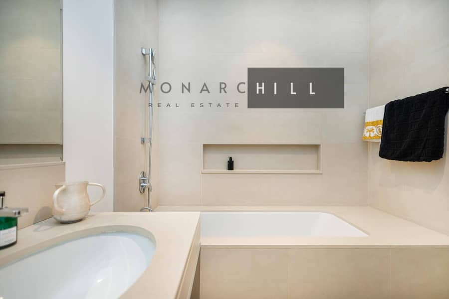 Renovated | Burj Khalifa and Port View - Image 29