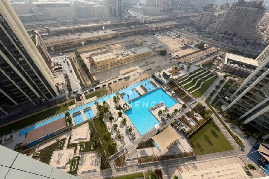 City and Burj Khalifa views | Middle floor