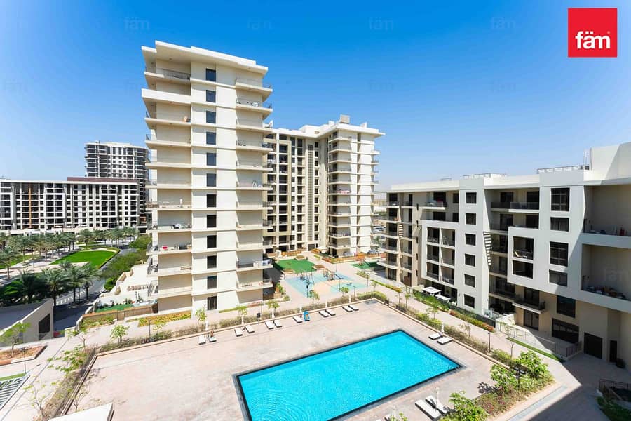 Bright And Spacious Layout With Large Terrace