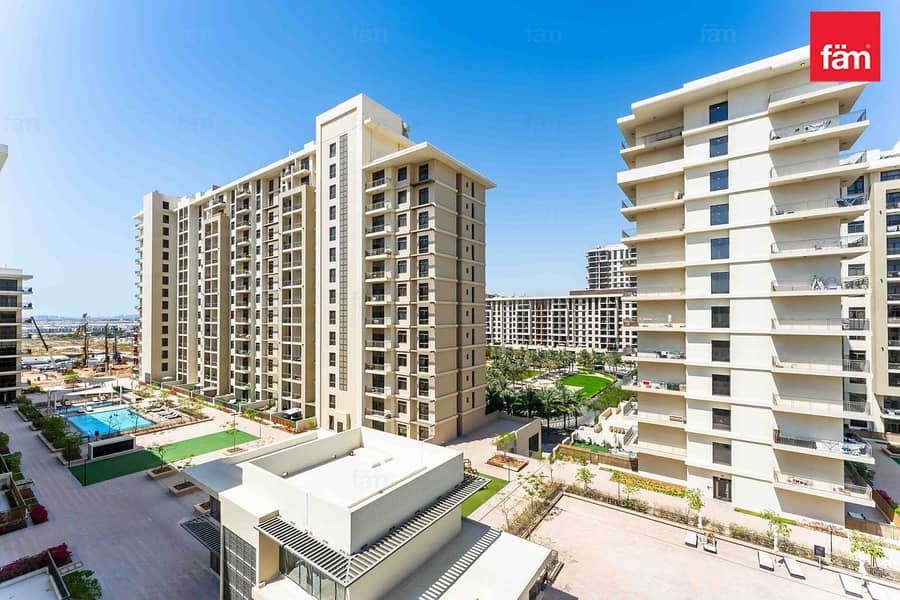 Bright And Spacious Layout With Large Terrace - Image 9