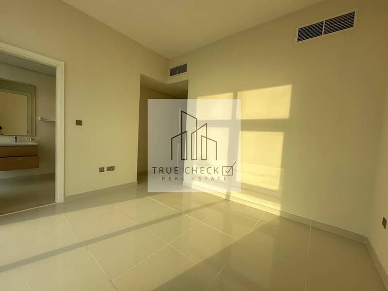 Spacious | 3 Bedrooms + Maid | Unfurnished | Big Plot | Rented - Image 6