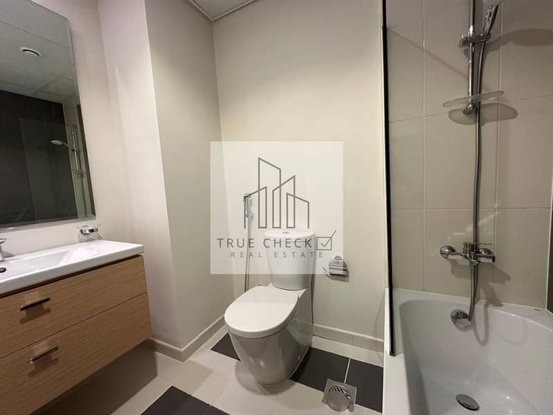 Spacious | 3 Bedrooms + Maid | Unfurnished | Big Plot | Rented - Image 12