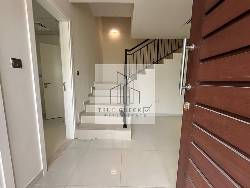 Spacious | 3 Bedrooms + Maid | Unfurnished | Big Plot | Rented - Image 21