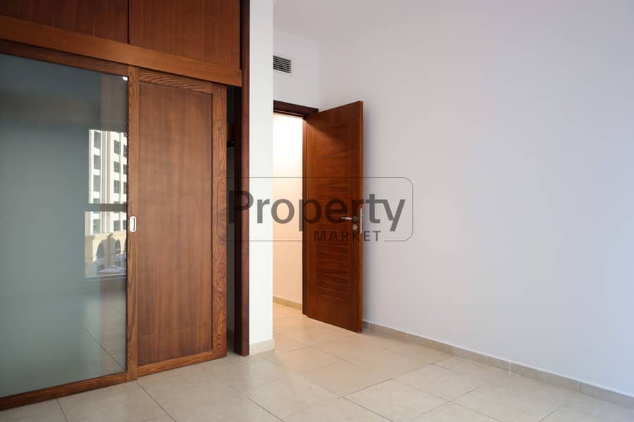 Elegant Apartment | Marina City Views | Bright 1BR - Image 11