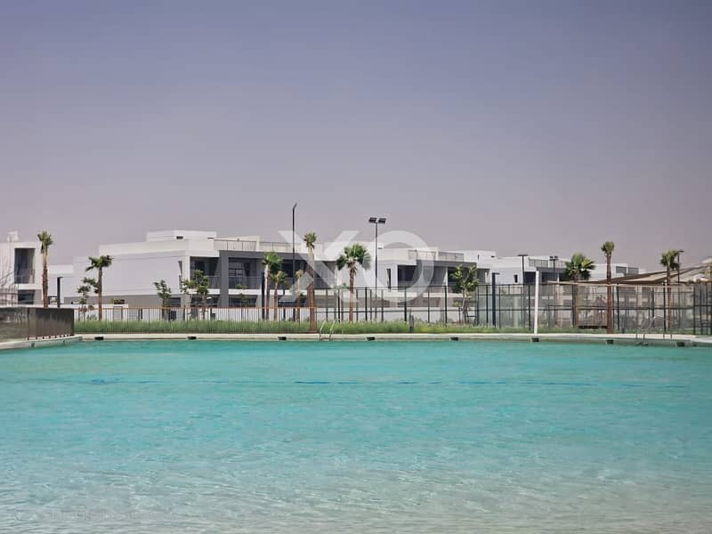 Single Row | Huge Garden | Next To Beach