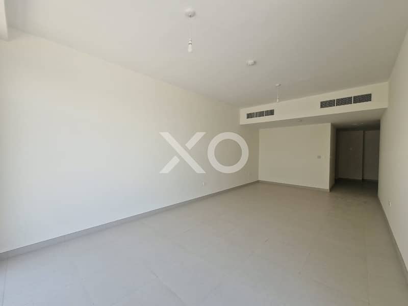 Single Row | Huge Garden | Next To Beach - Image 6