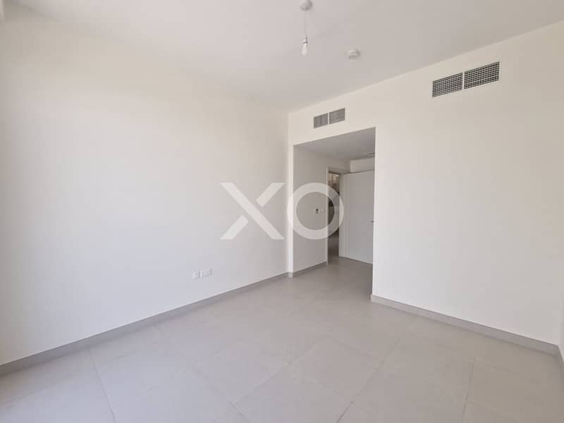 Single Row | Huge Garden | Next To Beach - Image 11