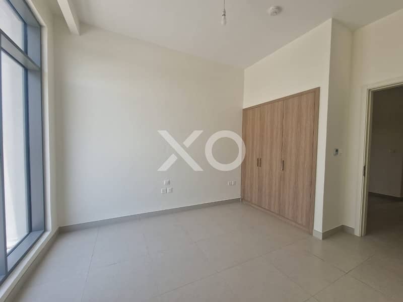 Single Row | Huge Garden | Next To Beach - Image 12