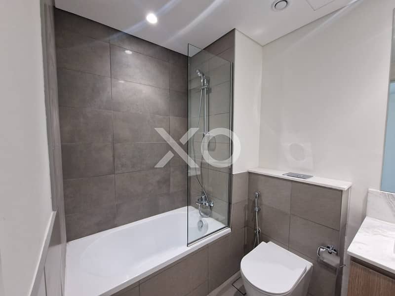 Single Row | Huge Garden | Next To Beach - Image 14