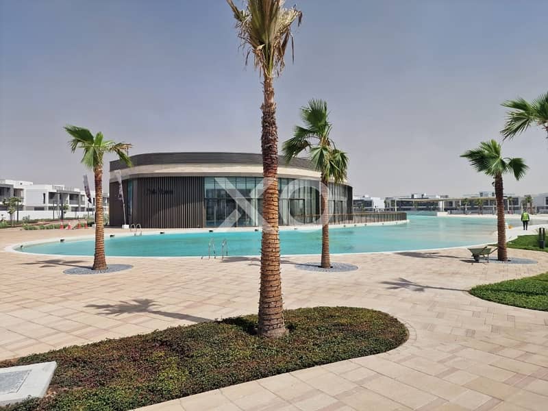 Single Row | Huge Garden | Next To Beach - Image 20