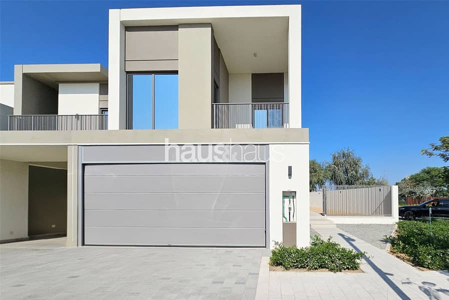 All Upgrades | Garage | Large Plot