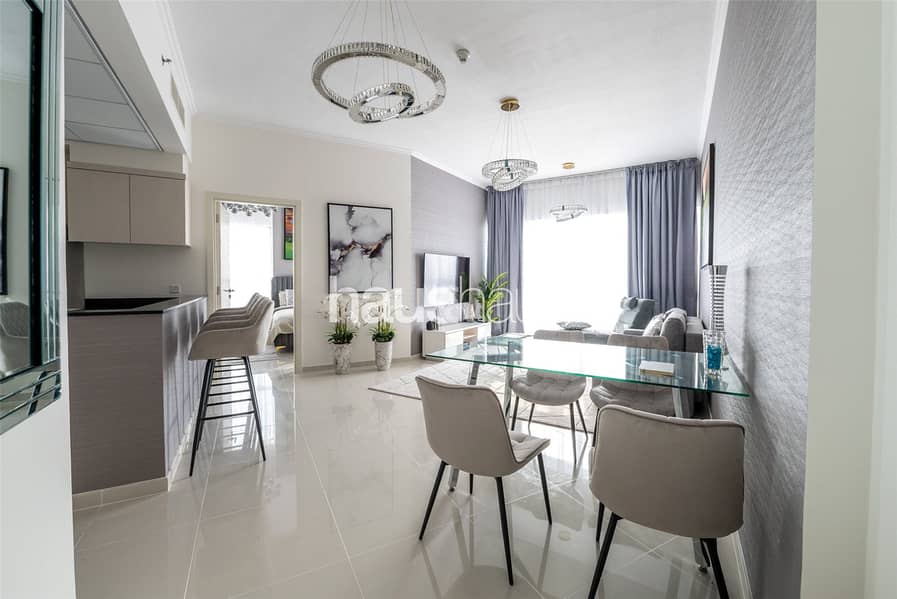 Exclusive | Premium Furniture | Bright and Airy