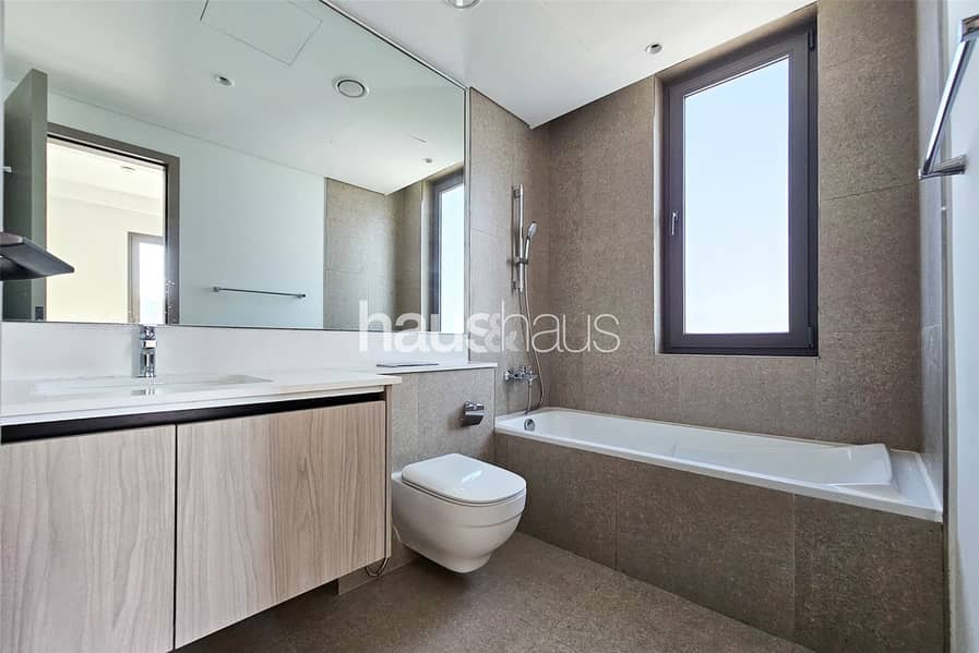 All Upgrades | Garage | Large Plot - Image 9