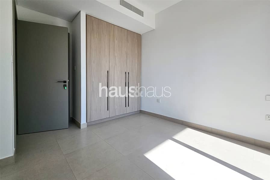 All Upgrades | Garage | Large Plot - Image 10