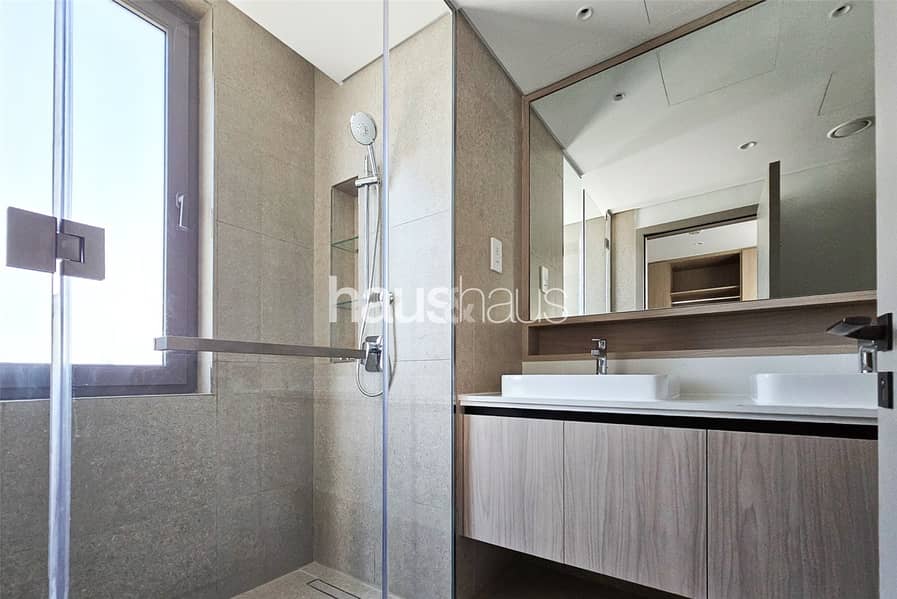 All Upgrades | Garage | Large Plot - Image 14