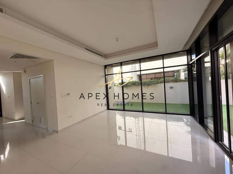 Spacious Layout | Near Malibu Beach | Vacant