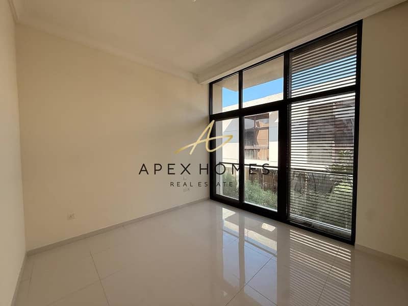 Spacious Layout | Near Malibu Beach | Vacant