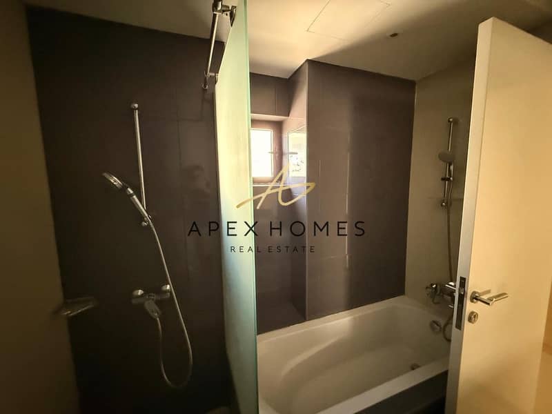 Spacious Layout | Near Malibu Beach | Vacant - Image 14