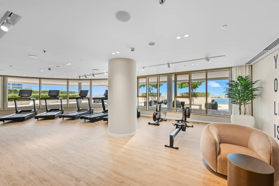 Cozy 1BD Apartment in Grand Bleu, Emaar Beachfront - Image 28