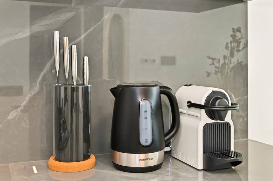 New, Bright & Cozy 1BD at Paragon by IGO, Dubai - Image 17